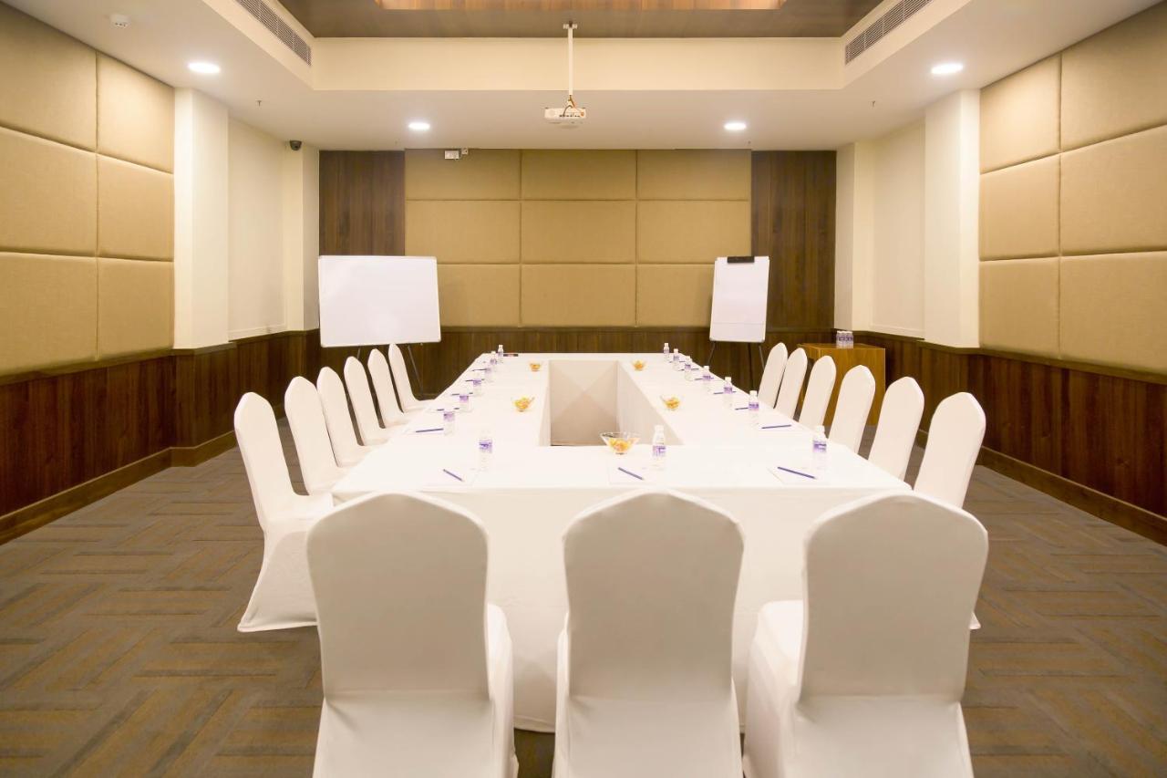 Kalyan Grand - A Business Hotel Vandalur Екстер'єр фото